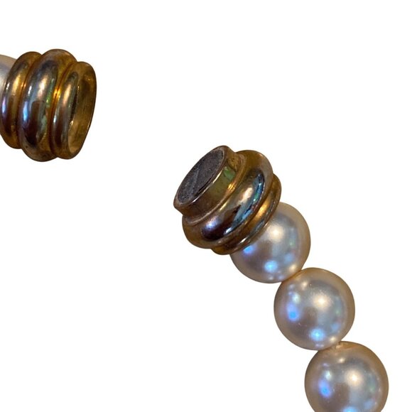 Two Vintage Faux Pearl Necklaces With Magnetic Clasp - Picture 4 of 7